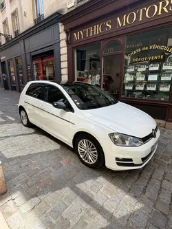 Golf VII essence boîte auto toit ouvrant superbe état
