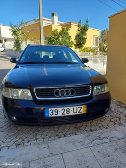 Audi A4 Avant 1.9 TDI Attraction