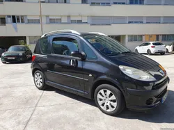 Peugeot 1007 (8E)