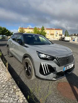 Peugeot 2008 1.2 PureTech GT EAT8
