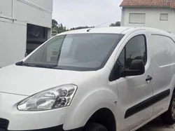 Peugeot Partner 2014 1.6 hdi 3 lugares 5 portas
