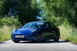 Tesla Model 3 Tração Traseira