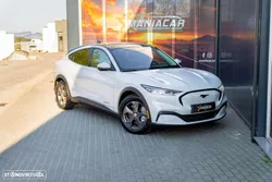 Ford Mustang Mach-E AWD PREMIUM