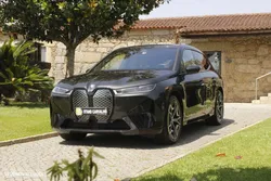 BMW iX xDrive 50 Pack Desportivo