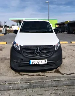 Mercedes-Benz Vito Furgón 111CDI Larga