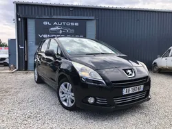 PEUGEOT 5008 1.6 HDI 112 cv Boite automatique Confort Pack