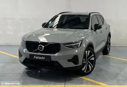 Volvo XC 40 2.0 B3 Plus Dark
