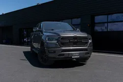 Dodge RAM 1500 5.7 V8 395 FLEXFUEL HEMI CREW CAB - 2022 - 44.500km