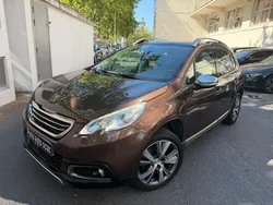 PEUGEOT 2008 1.6 VTi 120ch BVM5 Féline Titane