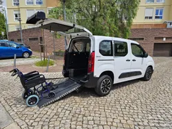 Citroën Berlingo 1.5 HDI Adaptado Com Rampa Para Cadeira Rodas / Mobilidade Reduzida