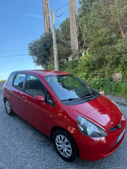 Honda Jazz 1.2 gasolina com ac 2550