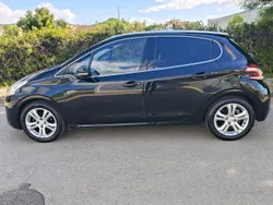 Peugeot 208 1.2 ALLURE