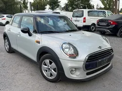 Mini Cooper 1.5 d 116 cv 5 portes