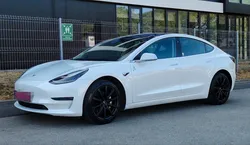 Tesla model 3 dual motor awd long-range
