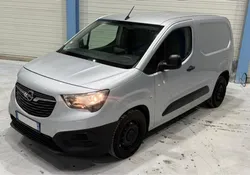1er main Opel Combo 1,5 bluehdi 100ch Premium S&S Car play