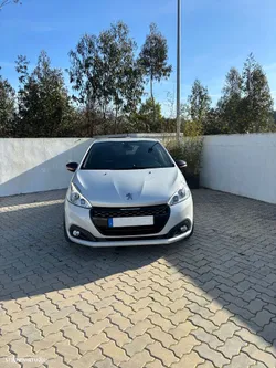 Peugeot 208 1.6 e-THP GTi by Sport