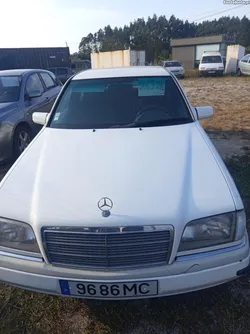 Mercedes-Benz C 220 C220