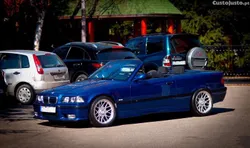 BMW 320 i Cabrio (Blue Estoril)