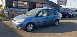 Ford fiesta essence 2002
