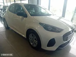 Mazda 2 1.5 L Hybrid VVT-i Centre-Line