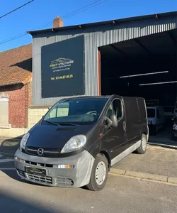 Opel Vivaro Noir / 1,9CDTI / 153000km / 3 places
