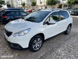 Peugeot 2008 1.2 PureTech Style