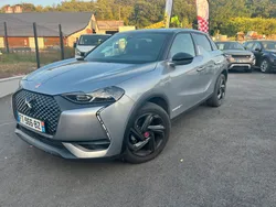 Ds ds3 crossback bluehdi 130 ch performance line boite auto eat8 - gps - camera - apple carplay android auto - jantes alu 17" - keyless - radars av + arr – vitres et lunette arr surteintees