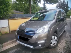 Berlingo phase 3 1600 hdi 100 CV 2016 CLIM REGULATEUR 124000 KM
