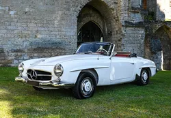 MERCEDES-BENZ 190 SL W121 Cabriolet 1.9L 105cv / Entièrement Restaurée / SELLERIE ROUGE / HORLOGE ANALOGIQUE