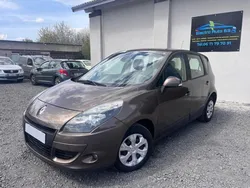 RENAULT SCENIC III 1.5 dCi 105 Authentique + ATTELAGE