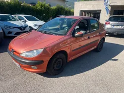VENDU DANS L'ÉTAT – PEUGEOT 206 ESSENCE 1.6 i 90 CV