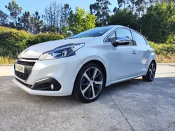 Peugeot 208 1.2 THP Feline