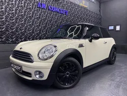 Mini mini cooper / 1.6 / 16v / 7cv / 88kw / 120ch / 135.00km / crit’air 2✅ / clim auto / système mains-libres -* wip bluetooth📱/ châssis sport / régulateur de vitesse / ➡️chaîne distribution /...