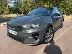 KIA XCEED Premium - 2019 - 98 785km - Toit pano - Cuir - GARANTIE 6 MOIS - Historique complet - Excellent état - État neuf - CT vierge - En stock et disponible