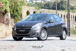 Peugeot 208 1.2 PureTech Signature