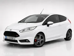 Ford Fiesta 1.6 EcoBoost c/ Pack Pele Desportiva ST