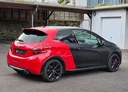 PEUGEOT 208 GTi by PEUGEOT SPORT – 1.6 THP 208ch BVM6