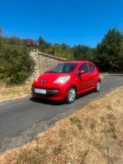 107 5P TRENDY 1.0 1 ère Main