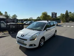 Peugeot 5008 1.6 HDI 7 Places - Disponible immédiatement