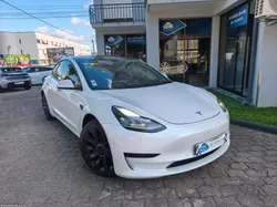 Tesla Model 3 SR+