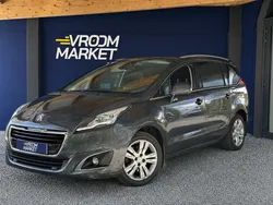 Peugeot 5008 2.0 HDi 150 cv Allure BVM6 - 2eme Main - Suivi Complet - 7 Places - Toit Panoramique -