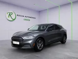 Ford Mustang Mach-E 75.7 kWh Base