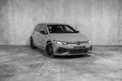 VOLKSWAGEN GOLF VIII GTI CLUBSPORT 2.0 TSI 300 CH DSG7 - Moonstone Grey - Sièges Sport Chauffants - Volant Chauffant - Historique Complet