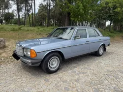 Mercedes-Benz 300 W123