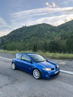 Renault Megane Mégane 2.0T F1 Team 225