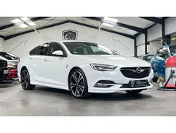 Opel insignia grand sport 4x4 awd 2.0 turbo 260 bva / historique disponible