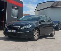 Peugeot 308 1.2 turbo110 ch finition style