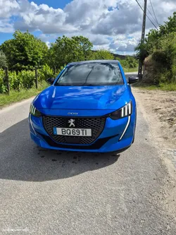 Peugeot 208 1.2 PureTech GT EAT8
