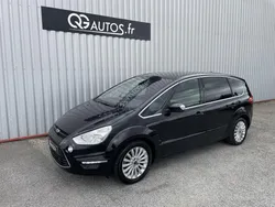 FORD S MAX 2.0 TDCi FAP / 140 Ch / 7 places / Fintion Titanium / Toit panoramique / Crochet d\'attelage