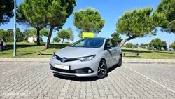 Toyota Auris 1.8 HSD Comfort +P.Techno+P.Sport